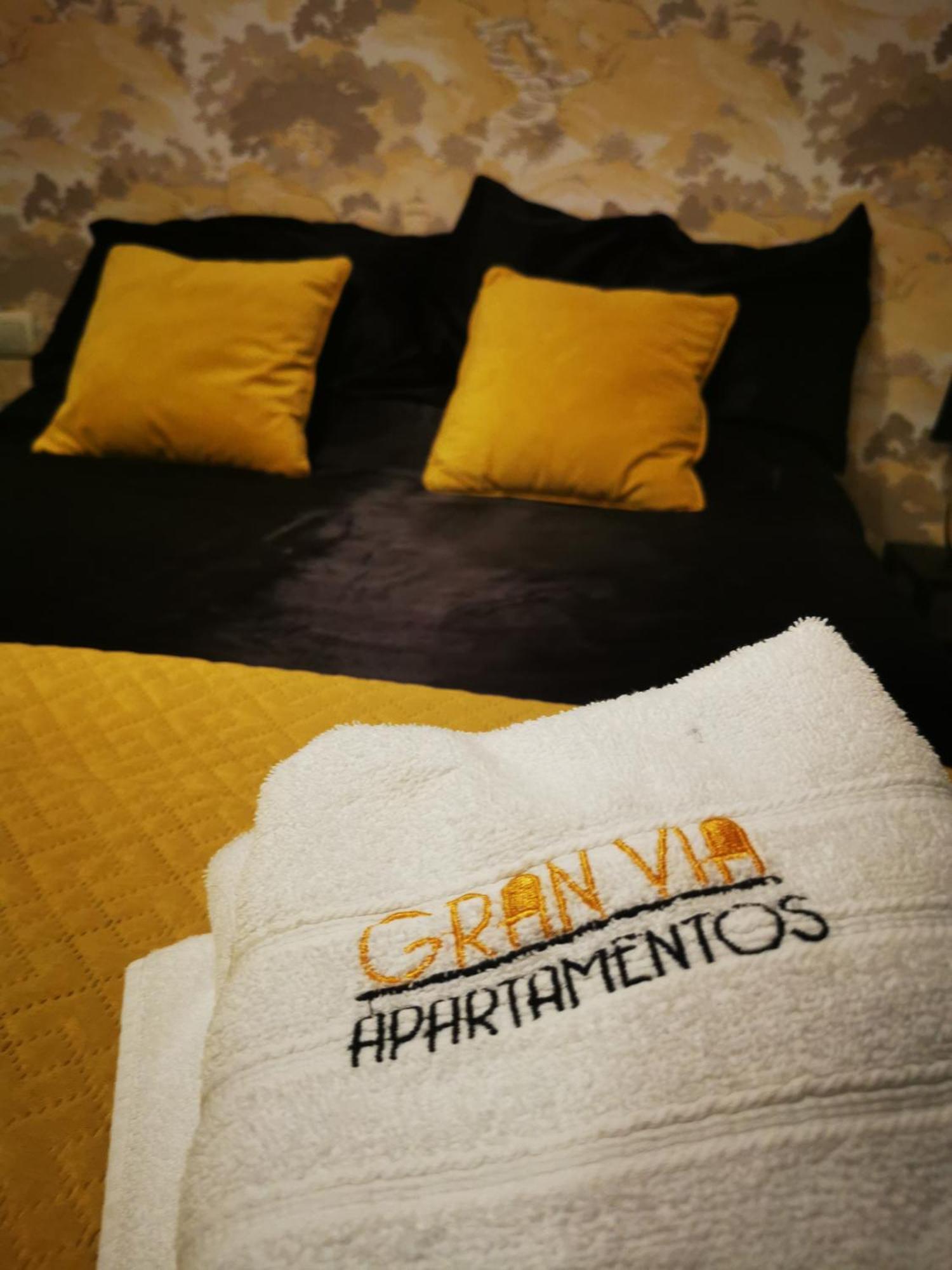 Apartamentos Gran Via Саламанка Екстер'єр фото